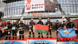 Кировские спасатели завоевали серебро на «Вертикальном вызове» в Петербурге