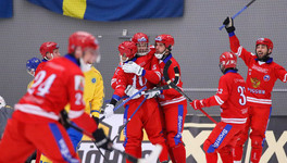 Подкаст «СпортИнсайD»: обсуждаем «золото» сборной России на Чемпионате мира по хоккею с мячом с полузащитником команды Янисом Бефусом