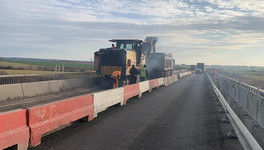 На дороге Киров - Советск - Яранск ремонтируют мост через Немду