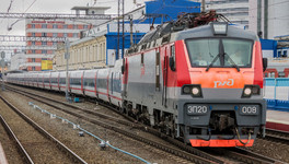 За год в Кировской области под колёса поезда попали 35 человек, двое из них - дети