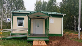 В глубинке Кировской области открыли два современных медпункта