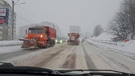 В Кирове дорожные службы работают в усиленном режиме из-за метели