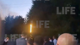 На одной из свадеб в Кирове гости устроили стрельбу из автомата. Видео