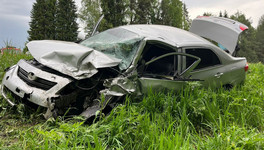 В Слободском районе семь человек пострадали при столкновении Lada и Toyota Corolla
