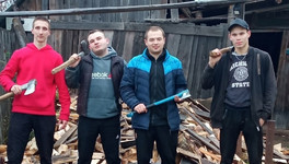 Студенты из Омутнинска помогли по хозяйству семье мобилизованного