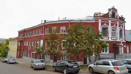 Кировская мэрия хочет продать помещения в историческом здании на углу Казанской и Спасской