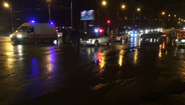 Ночью в Кирове таксист сбил оформлявших аварию сотрудников ДПС: один из автоинспекторов погиб