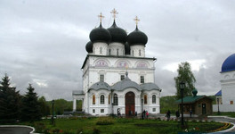 Кировская мэрия через суд будет добиваться сноса строящегося здания у Трифонова монастыря