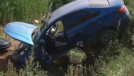 В Кировской области спасатели помогли вытащить автомобиль из кювета