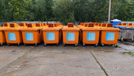 В Кирове установили 64 оранжевых контейнера для раздельного сбора отходов