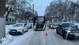 В Кирове в автобусе упала пожилая пассажирка