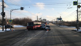 На Воровского в ДТП с автобусом пострадали два человека
