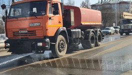 В Кирове на уборку вывели больше поливальных машин