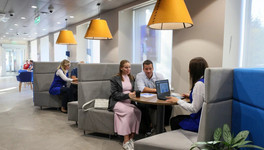 Эксперты расказали, сколько свободных денег россияне хранят на картах