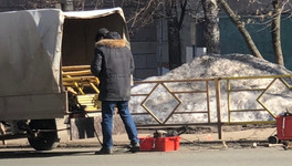 В Кирове все жёлтые заборы перекрасят в серый цвет