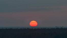 Слободчане наблюдали атмосферную рефракцию во время заката солнца