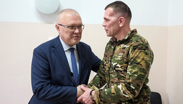 Губернатор Александр Соколов навестил раненых на СВО бойцов