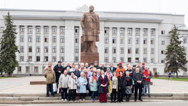 Коммунисты вышли на главную площадь Кирова