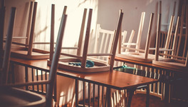 Кировских родителей не принуждают дезинфицировать классы в школах
