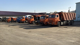 В Кирове начали готовить технику к зимним снегопадам