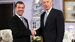 «Отчаянный дед»: Дмитрий Медведев отреагировал на решение Джо Байдена снова участвовать в выборах президента