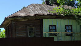 В Орлове по программе капремонта ремонтируют деревянные дома-ровесники Октябрьской революции 1917 года