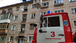 В Кирово-Чепецке из горящего дома эвакуировали девять человек