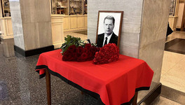 Церемония прощания с Жириновским окончена