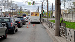 В Кирове два пассажира автобуса получили травмы
