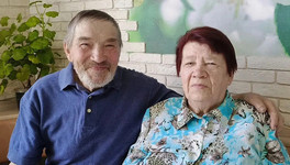 Супруги из Зуевского района отпраздновала бриллиантовую свадьбу