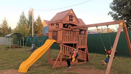 На улице Нижегородской открыли новую детскую площадку