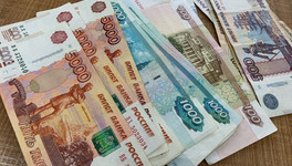В Кировской области 60 бабушек получают пособие по уходу за ребёнком