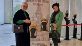 Кировчанка привезла на выставку в Париж авторские кокошники