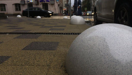 С дорог в России предложили убрать бетонные полусферы