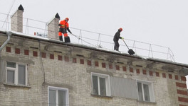 Глава администрации Кирова подписал постановление об очистке крыш в период оттепели