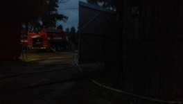Сильный пожар в Оричевском районе уничтожил несколько тонн зерна и сена