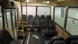 В Кирове в автобусе упала и травмировалась пассажирка