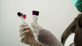 При новом штамме коронавируса «стелс-омикрон» может возникнуть непрерывный кашель