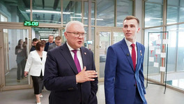 Александр Соколов и герой России Владислав Головин встретились с педагогами Кирова