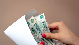 Студентка из Кировской области под видом прокурора выманивала деньги