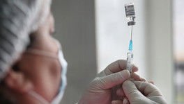 Роспотребнадзор: вакцинация от коронавируса не потребуется