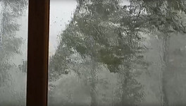 В Кирово-Чепецке прошёл сильный ураган. Только фото и видео