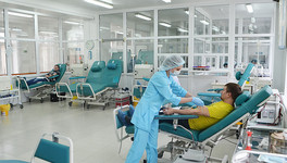 В Кировской области пациентов с коронавирусом будут лечить плазмой выздоровевших людей