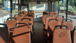 В одном из автобусов в Кирове травмировался 2-летний ребёнок