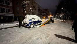 В Кирове эвакуируют машины, мешающие уборке снега