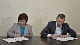 «УРАЛХИМ» подписал новое соглашение о социальном партнёрстве с девятью муниципалитетами Кировской области