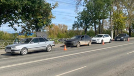 В Кирове на Московской столкнулись четыре иномарки: пострадала женщина