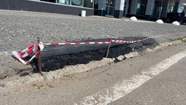 В Победилово прокомментировали аляповатый ремонт пешеходной зоны аэропорта