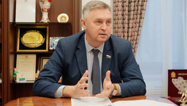 «Бизнесу мы готовы подставить свое плечо». Интервью с председателем Заксобрания Кировской области Романом Бересневым