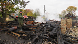 В Омутнинском районе на месте сгоревшего дома обнаружили тело неизвестного мужчины
